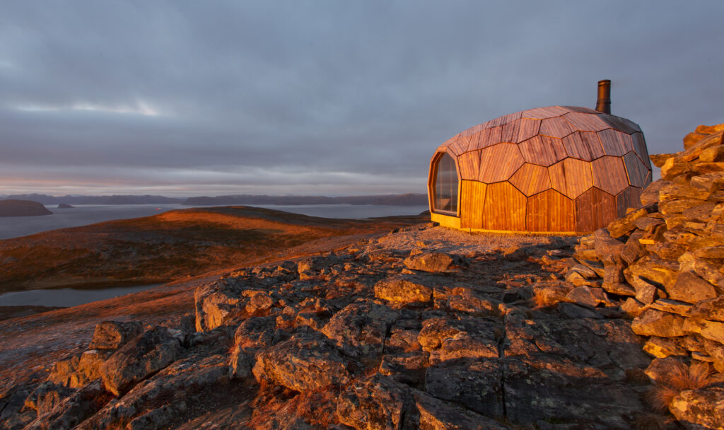 Egg-shaped cabin Varden in Norway by SPINN Arkitekter