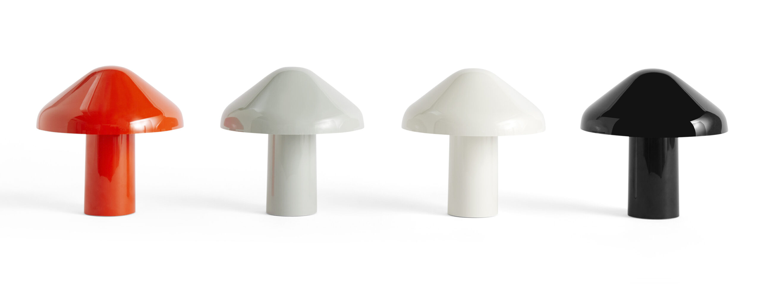 Mushroom lamps like the Pau light by Naoto Fukasawa for Hay is one of 2022's summer interior design trends