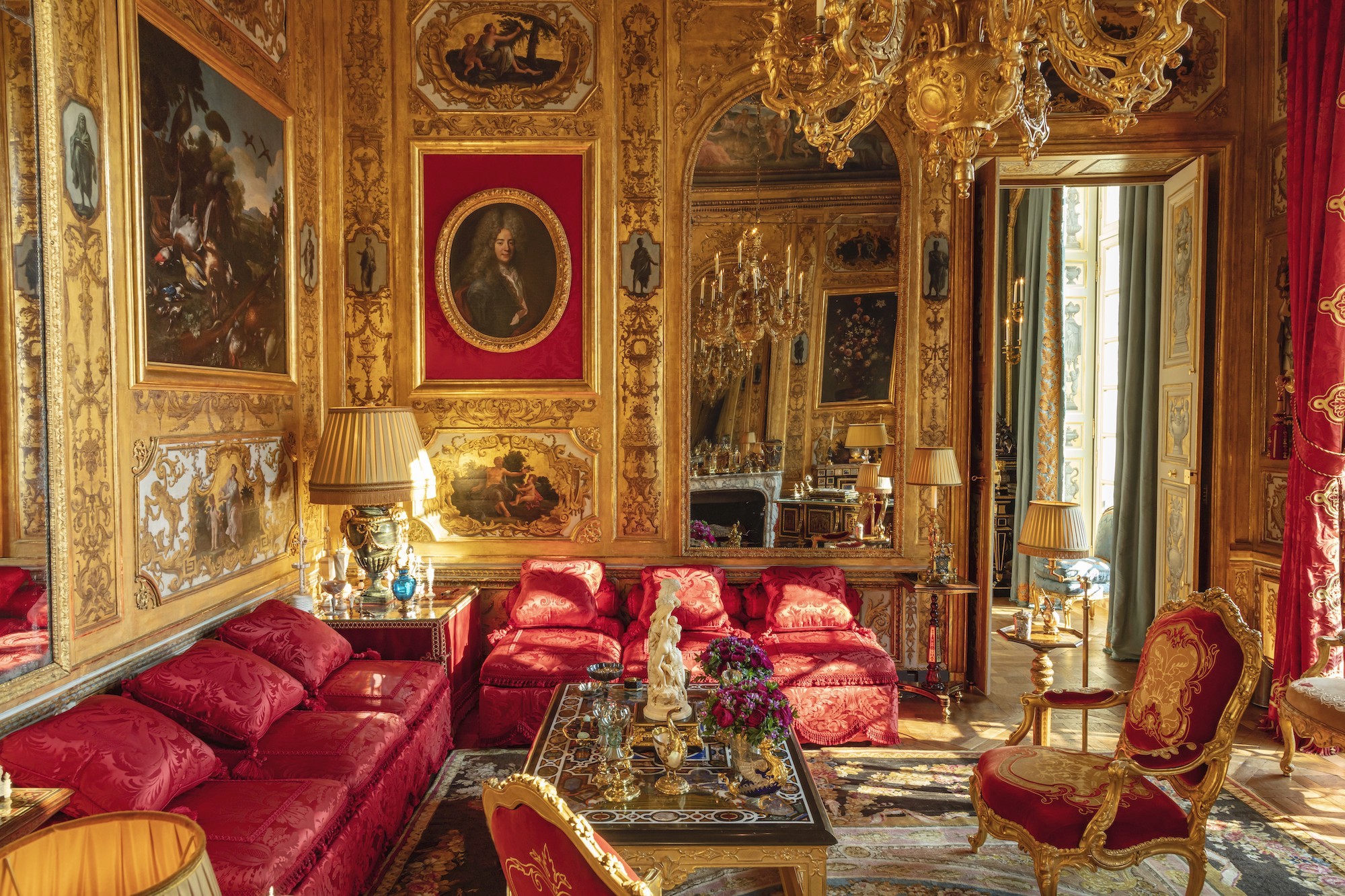 The landmark 61-room Hôtel Lambert formed a lavish backdrop for the private collection of Prince Abdullah bin Khalifa al-Thani, which is now being auctioned by Sotheby's (Effect Magazine)