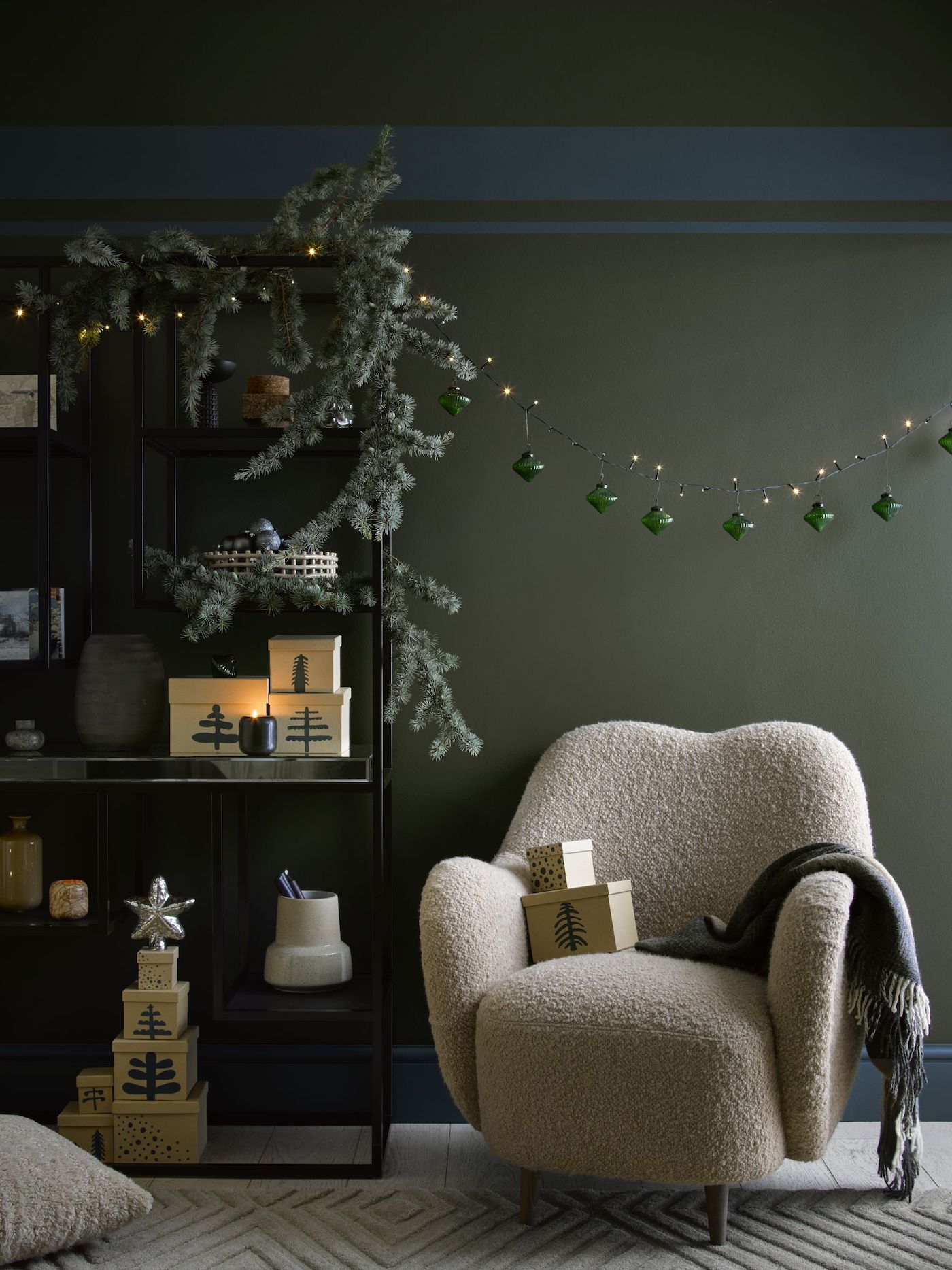 Minimalist Christmas and holiday decorating in Effect Magazine