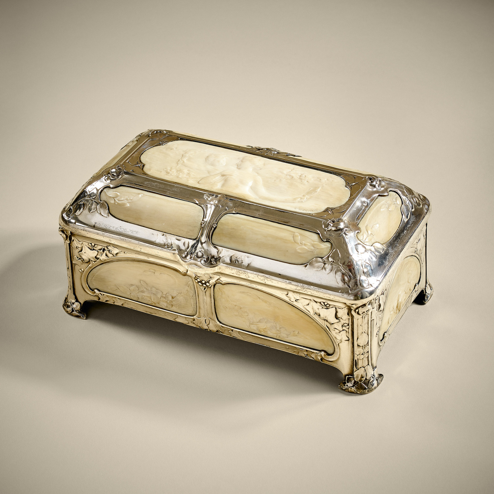 Silver box by Edmond Henri Becker for Maison Boucheron at Galerie Mathivet at BRAFA 2023 in Effect Magazine