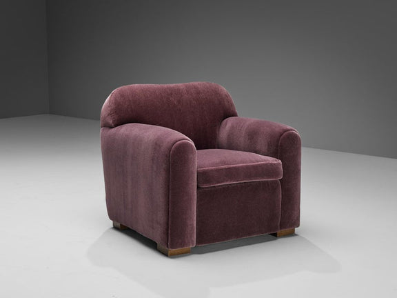 1930s club chair by Marcel-Louis Baugniet in purple Mohair at the Morentz booth at BRAFA 2023 in Effect Magazine