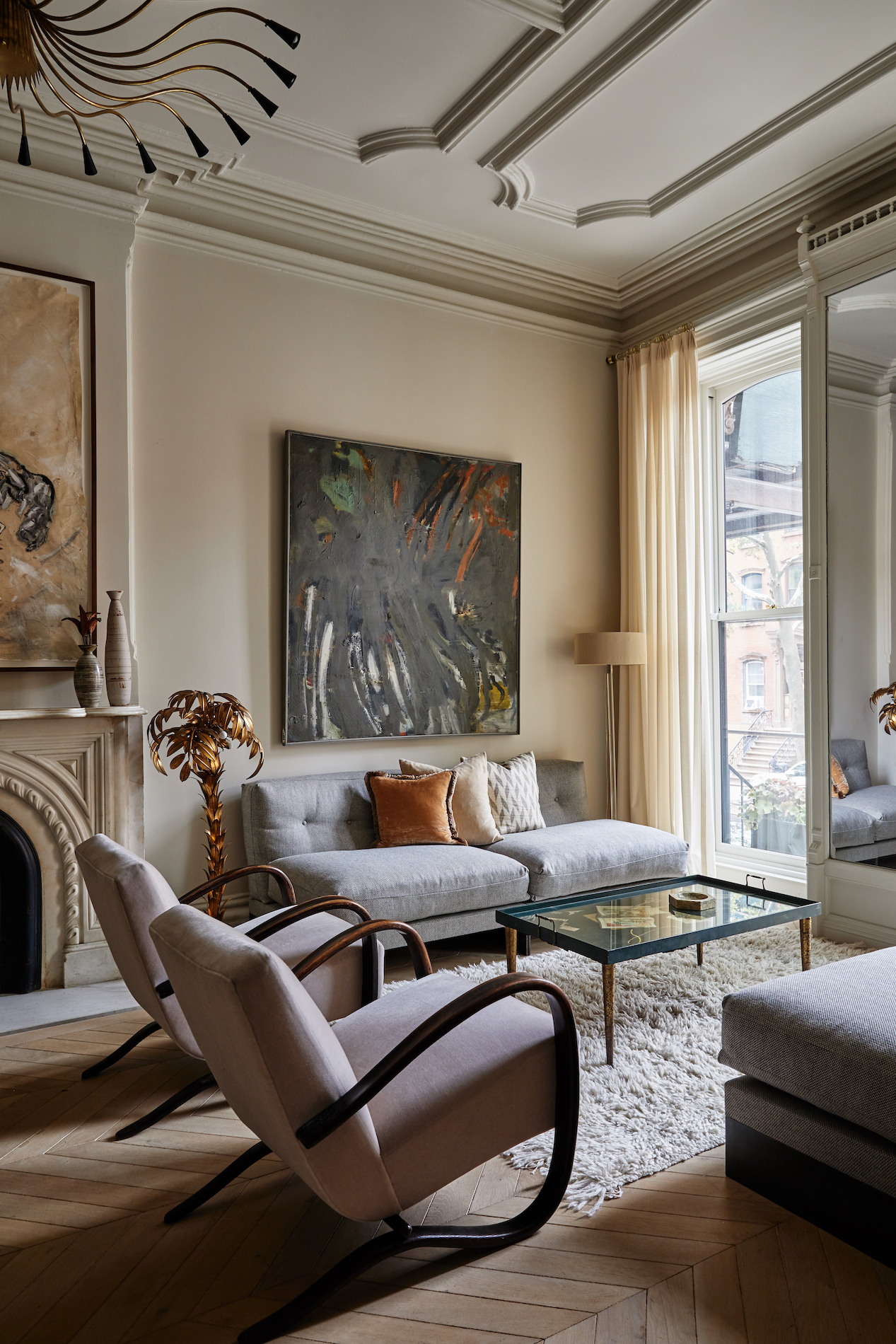 Interior designer Jenna Chused recommends Jindrich Halababa armchairs in space-challenged city apartments – Effect Magazine