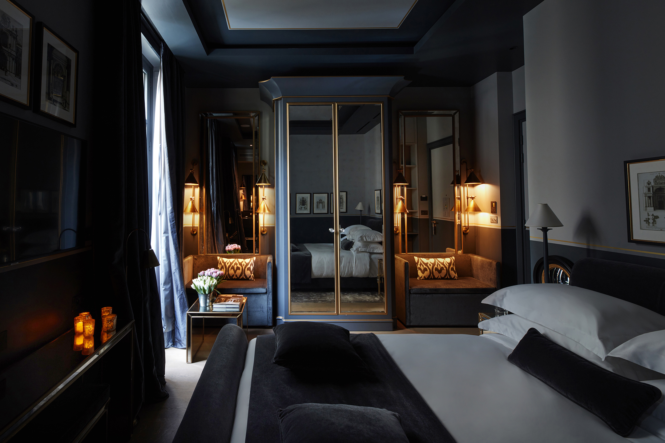 Windsor Suite at Monsieur George, interior designed by Anouska Hempel – Effect Magazine