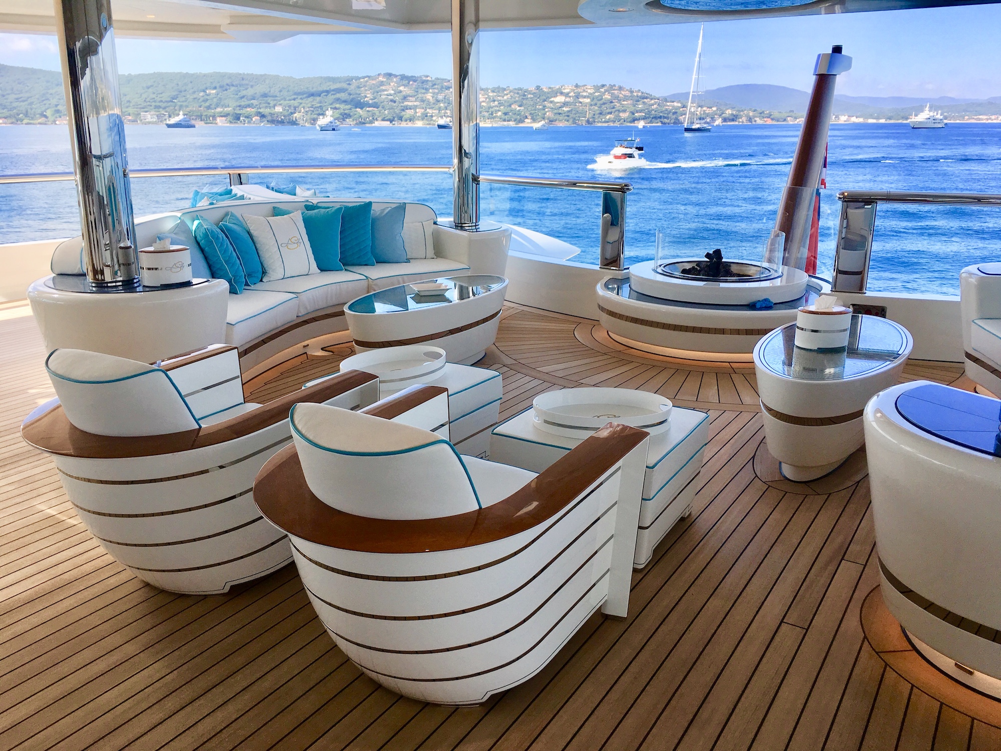The super-bespoke, hand-crafted furniture of Gosling is highly suited to super-yacht installations
