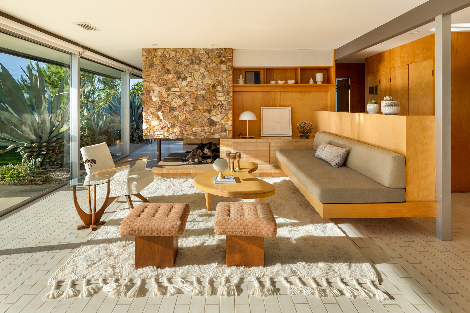 Serulnic House in Los Angeles by architect Richard Neutra in Effect Magazine