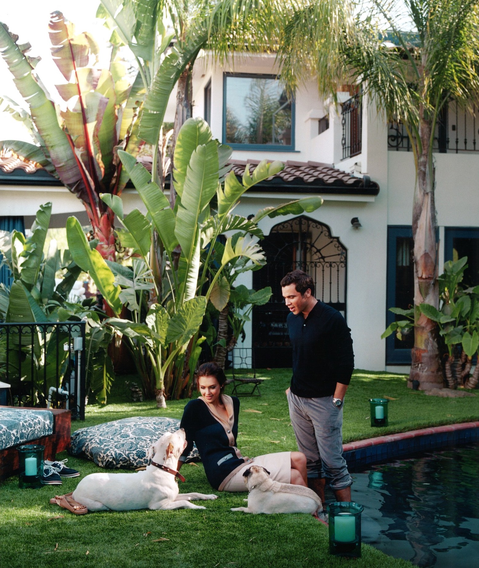 Jessica Alba at home in the Hollywood Hills with her film-producer husband, Cash Warren - Effect Magazine - Effetto